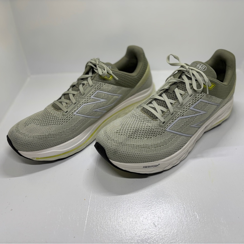 Men’s New Balance Fresh Foam 860 Olive Running Shoes Size 15 - Picture 2 of 12
